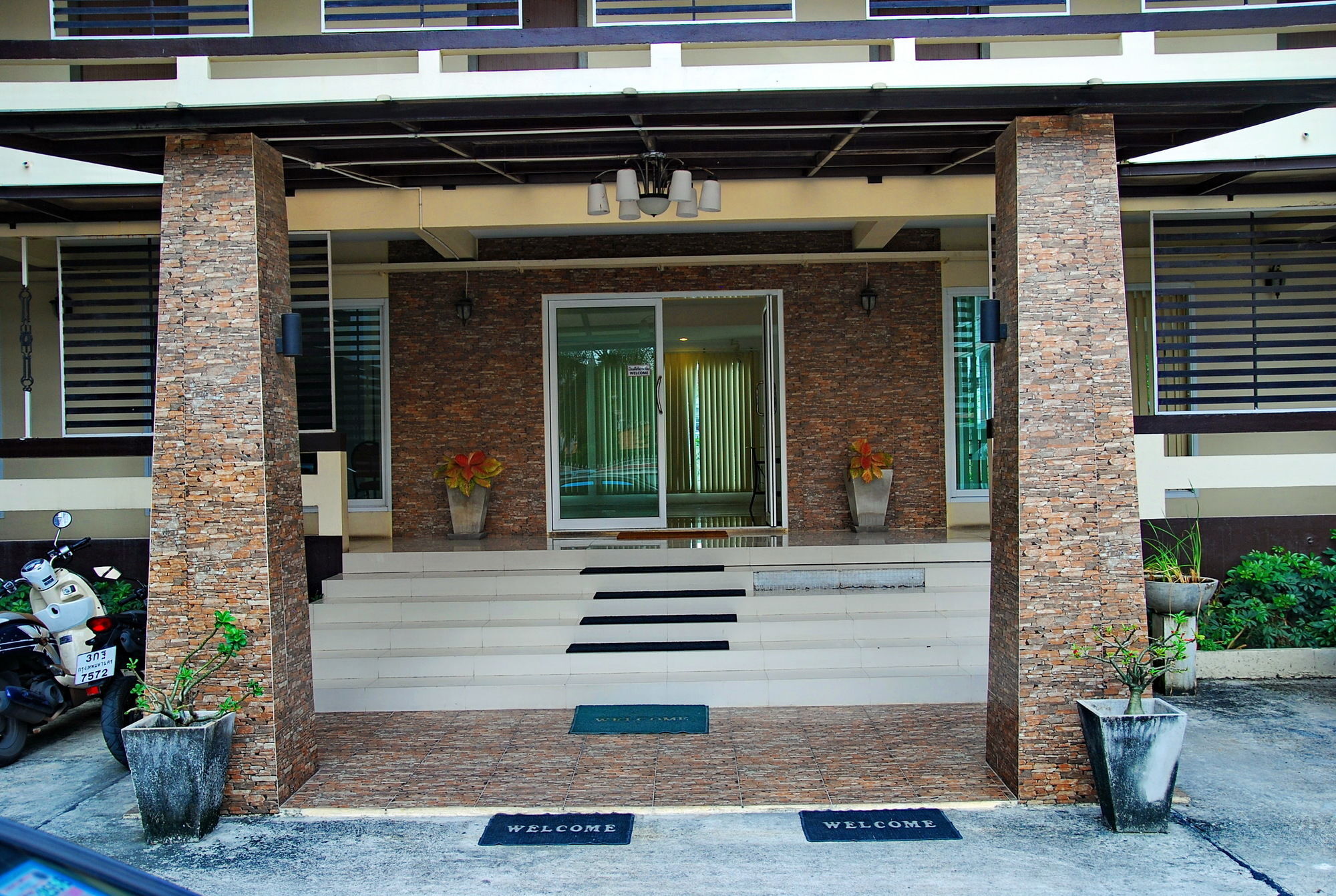 Ze Residence Bangkok Exterior photo