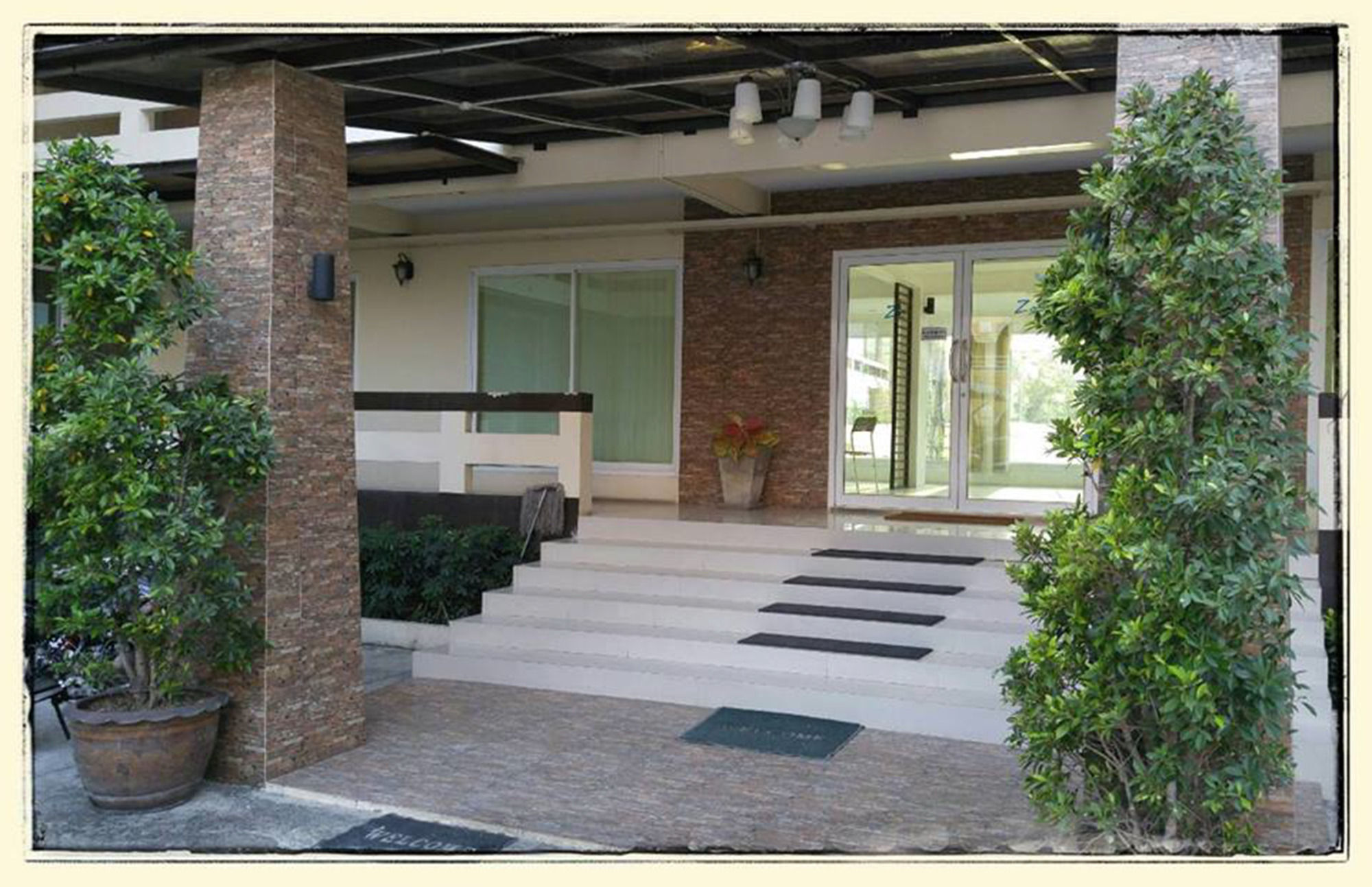 Ze Residence Bangkok Exterior photo