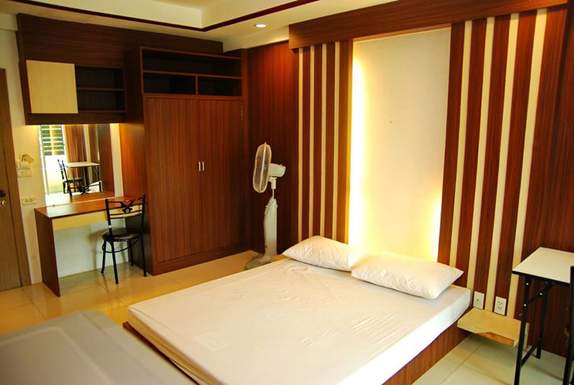 Ze Residence Bangkok Exterior photo